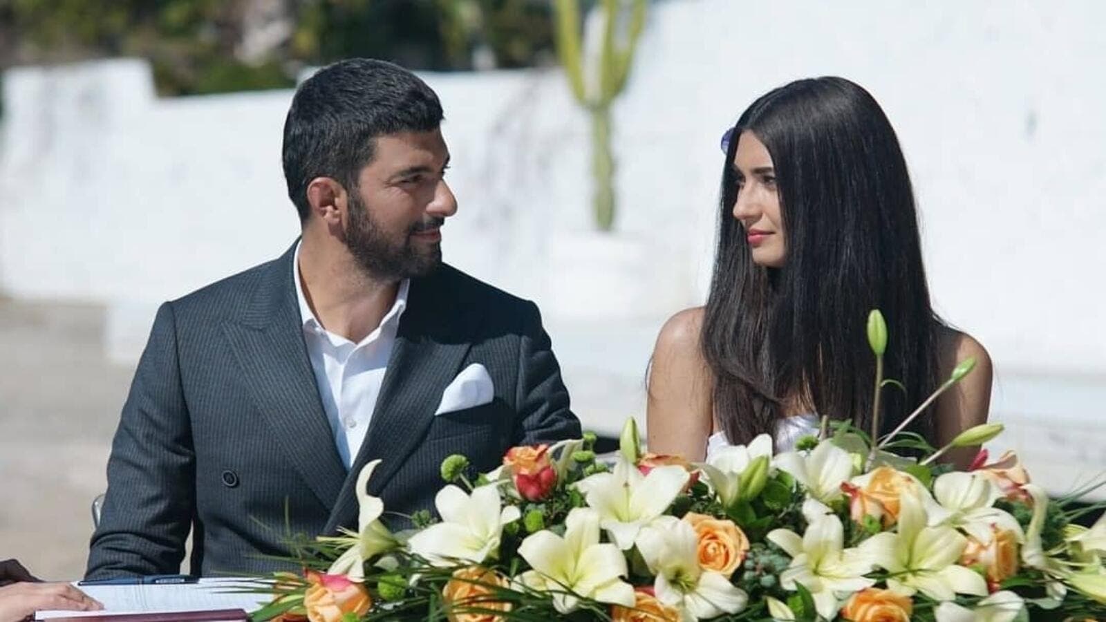 توبا بويوكستون في علاقة حب جديدة من بطلها؟! حلوة